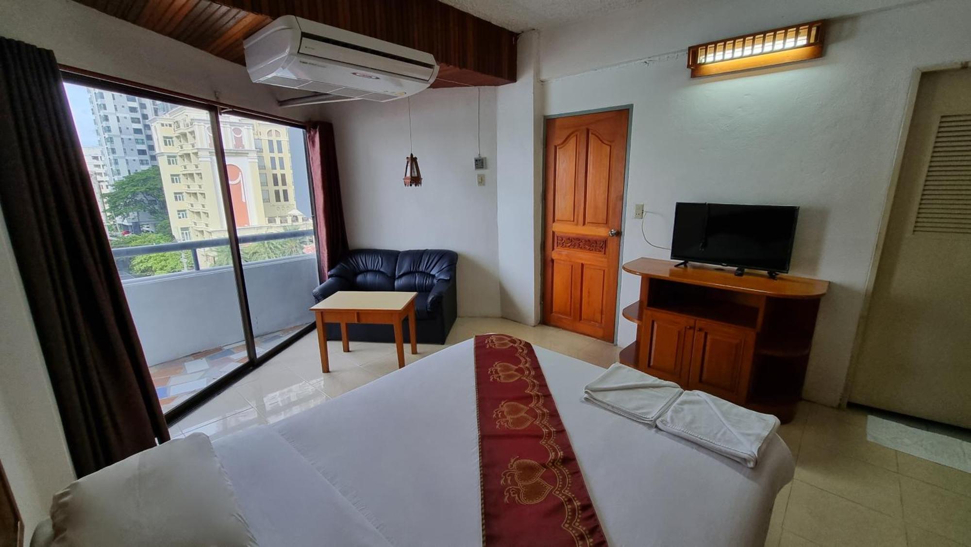 Arcadia Mansion Hotell Pattaya Eksteriør bilde