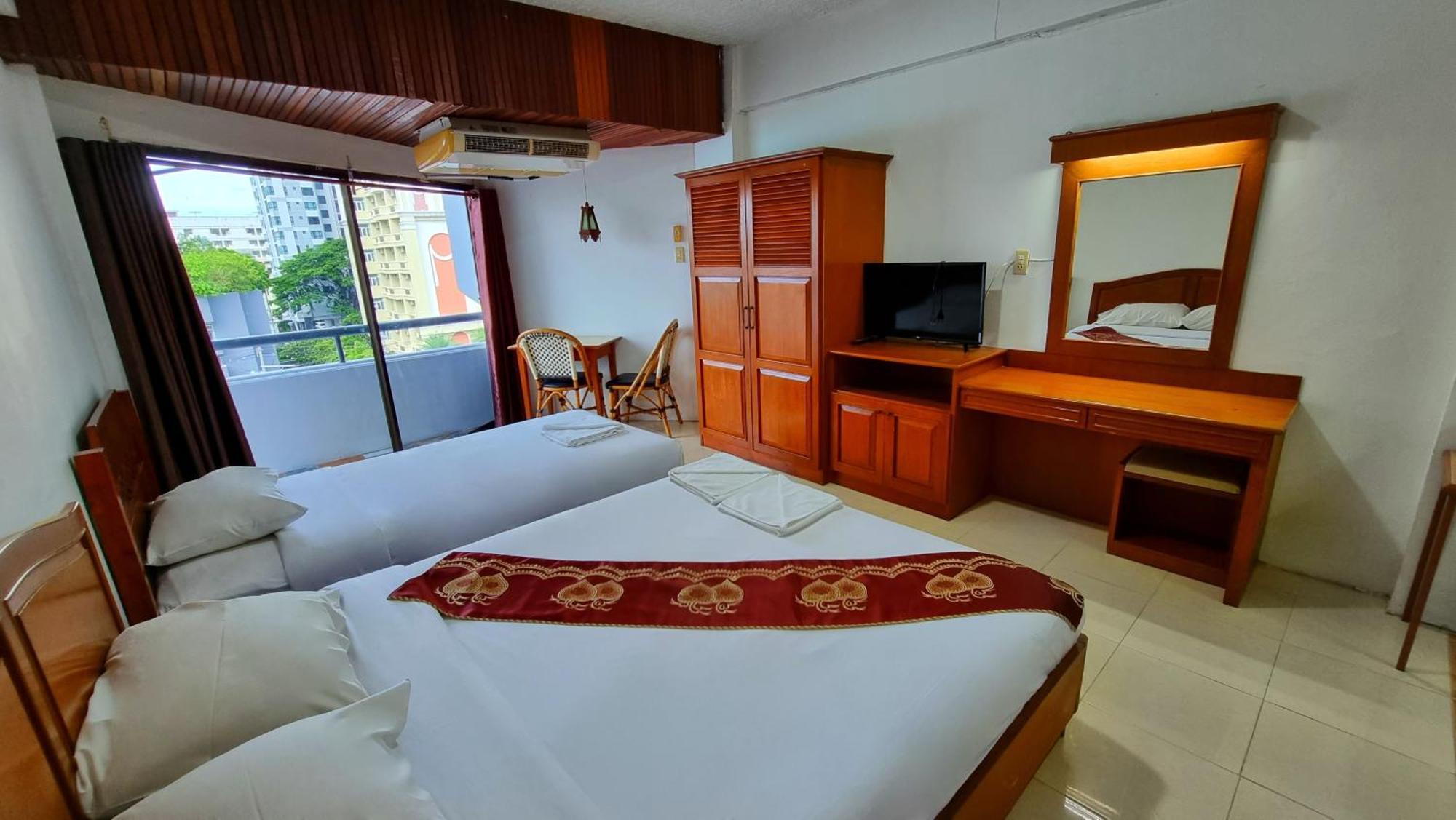 Arcadia Mansion Hotell Pattaya Eksteriør bilde